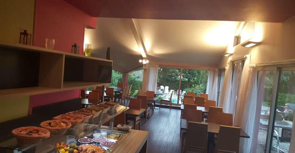 Kyriad Bourg En Bresse Restaurant foto